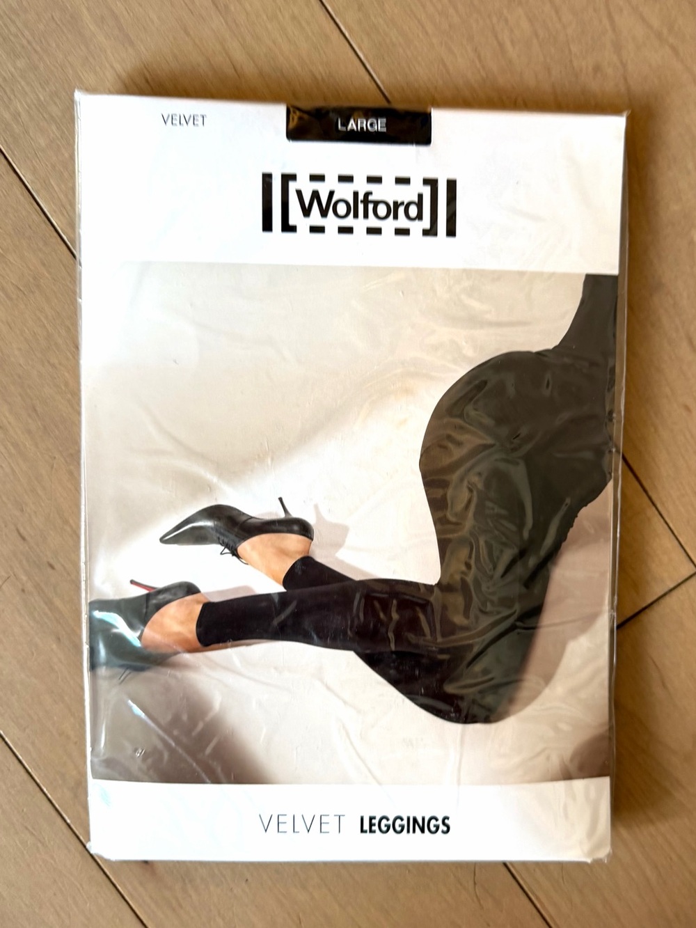 Wolford Velvet Leggings in Black size L new